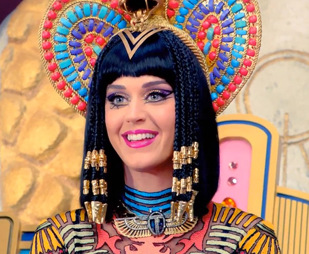 katy_perry_dark_horse_beauty_beaded_braids